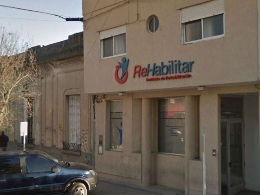 El municipio desplegó un operativo de desinfección en la clínica de rehabilitación donde hubo caso confirmado de COVID-19