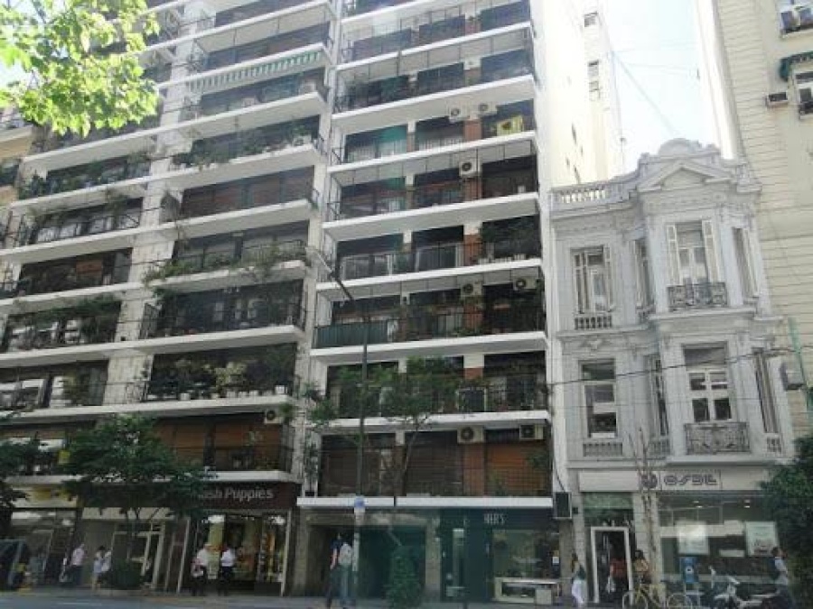 Un consorcio prohibió que entren al edificio los médicos que tienen consultorios