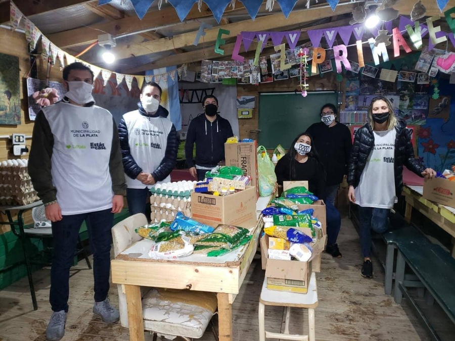 ”Puntos Solidarios” ya entregó 2.500 kilos de alimentos en La Plata y seguiría después del 10 de mayo