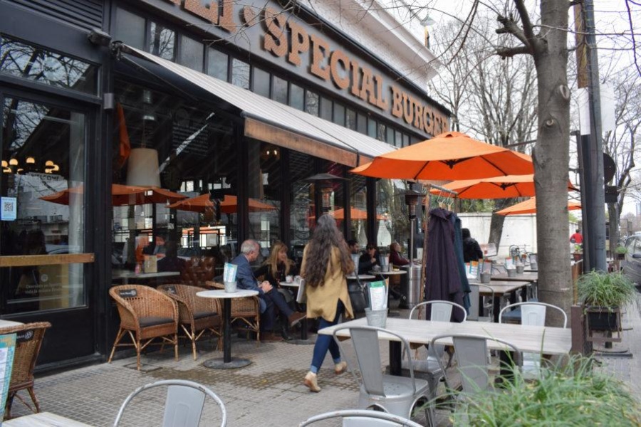 Crisis: Gastronómicos platenses pedirán dejar de pagar servicios e impuestos por un año