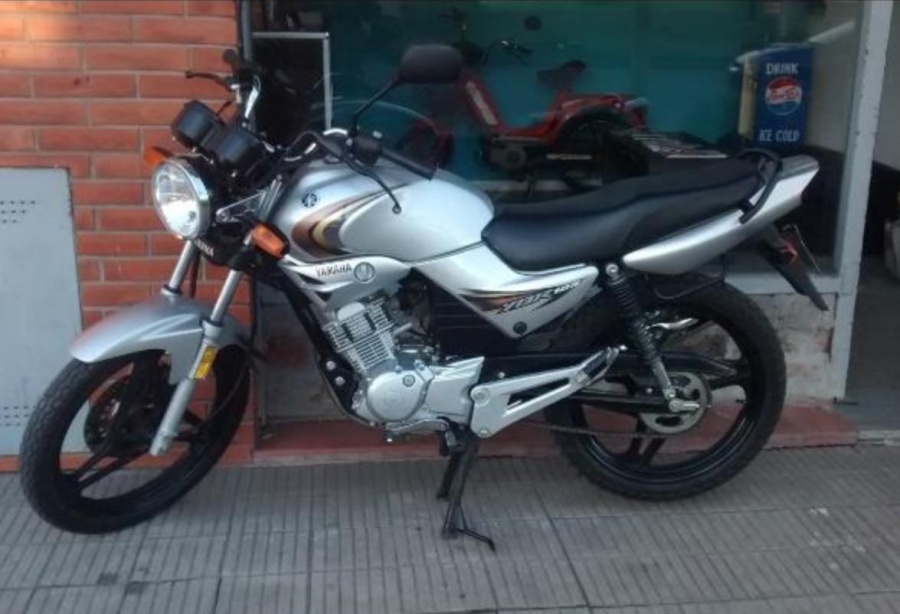 Un platense fue alertado por su perro de que le estaban robando la moto: ”Me cortaron todo”