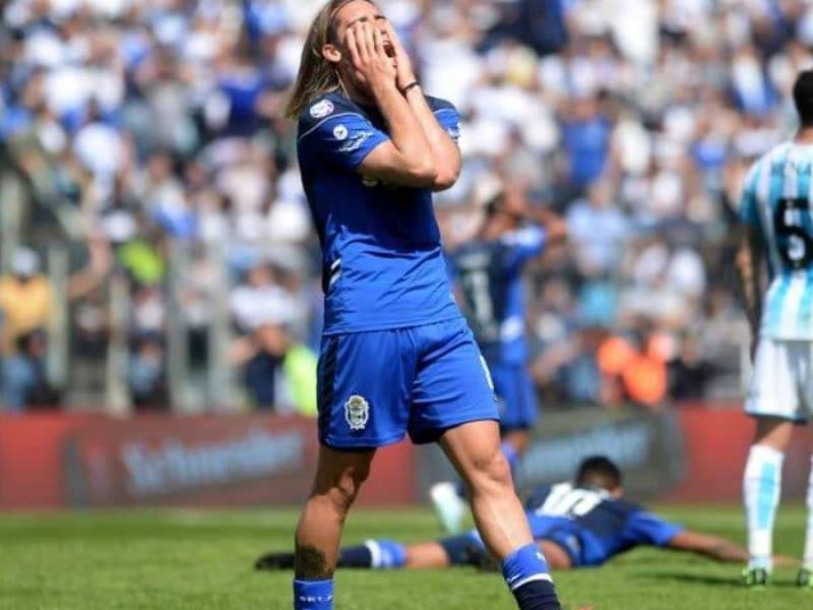 Spinelli no seguirá en Gimnasia