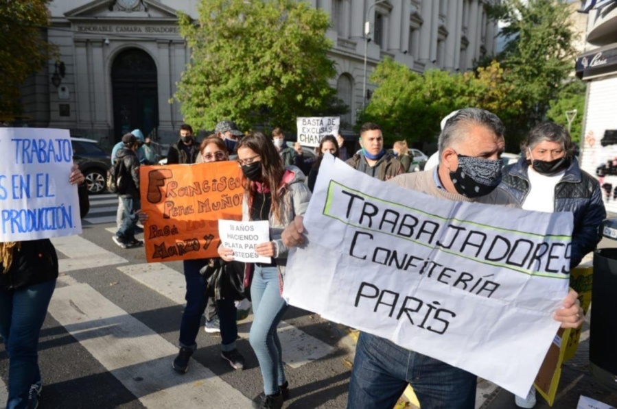 Despedidos de comercios y restaurantes de La Plata desafiarán la cuarentena