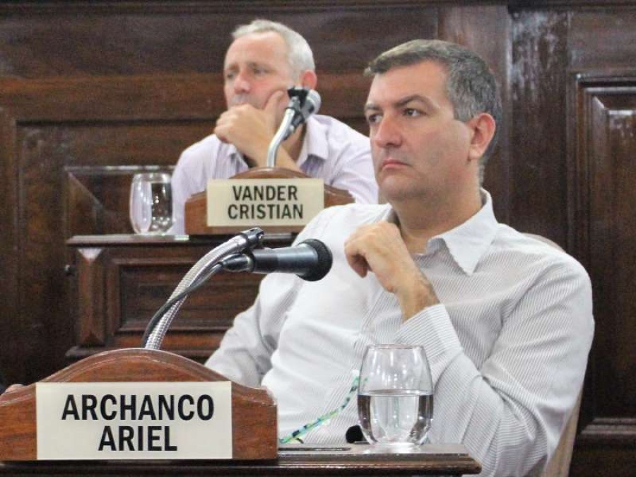 Ariel Archanco: ”Reclamamos el aumento de frecuencias en los colectivos de La Plata”