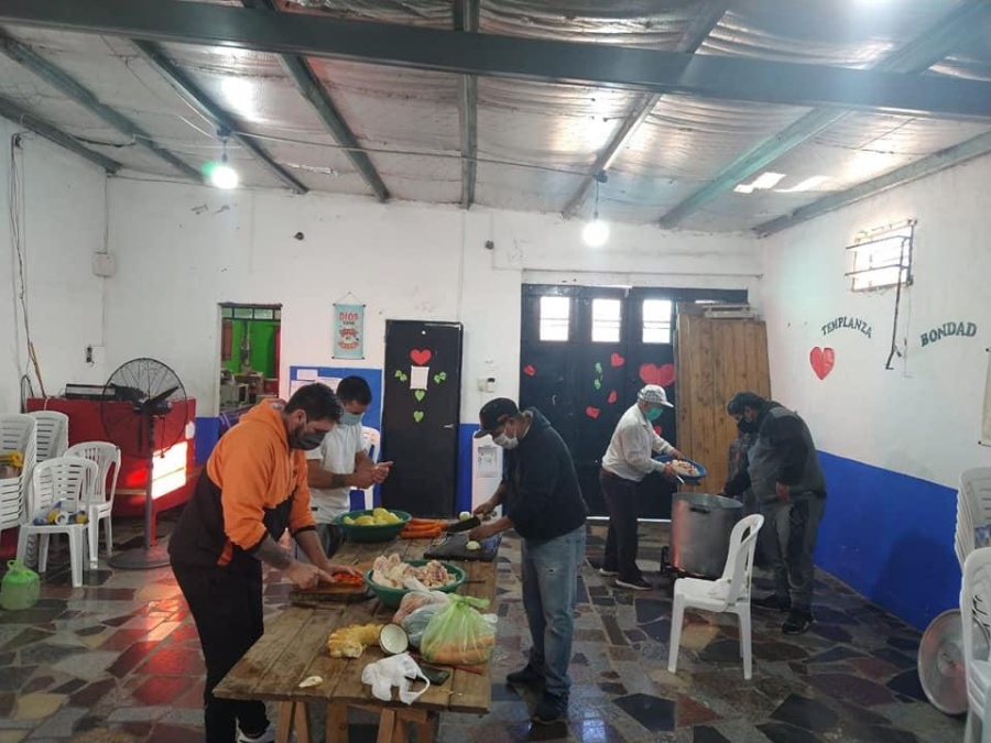 Le robaron a una iglesia solidaria de Los Hornos: ”Se están peleando con Dios”