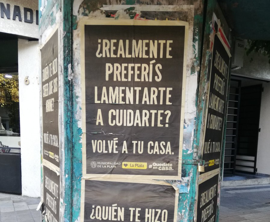 La oposición acusó a Garro de tener un doble discurso y le recordaron el caso de CABA