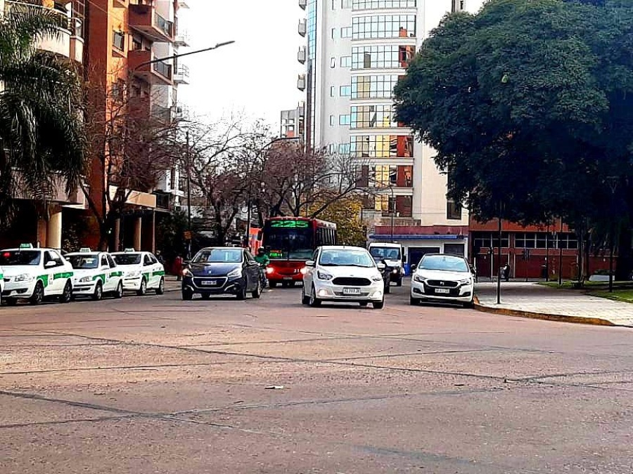 Casi la mitad de los platenses tienen el permiso para circular durante la cuarentena
