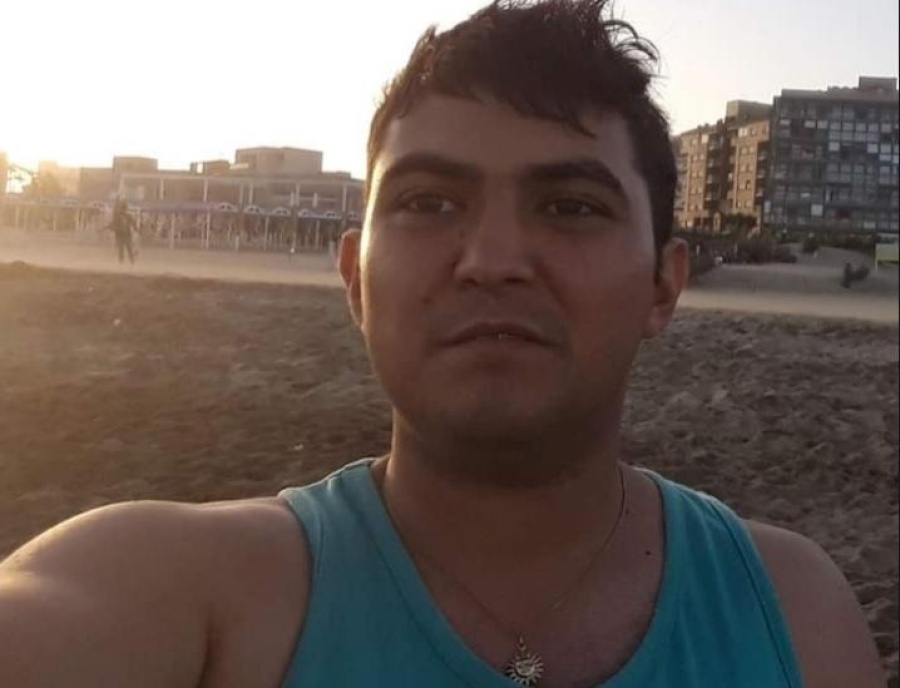 Denunciaron a un policía platense por pegarle a su mujer para tener sexo