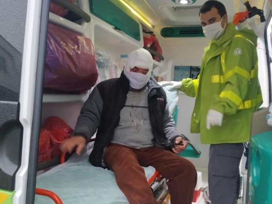 Un joven esquizofrénico atacó a su padre y terminó detenido en un barrio platense