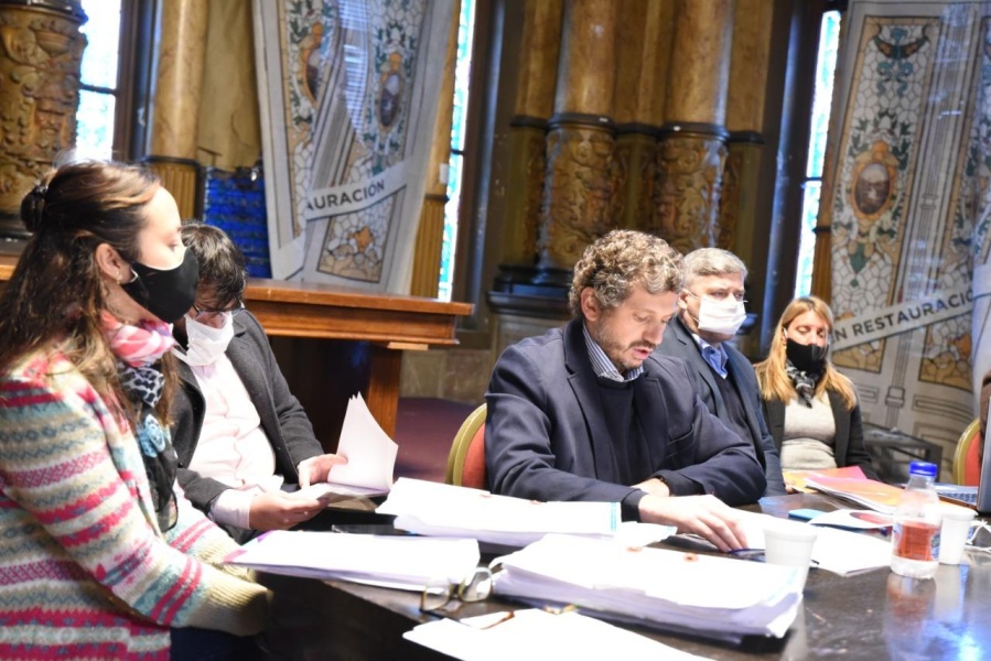 Obras, SAME y Seguridad: Prada presentó los detalles de la economía platense 2019 