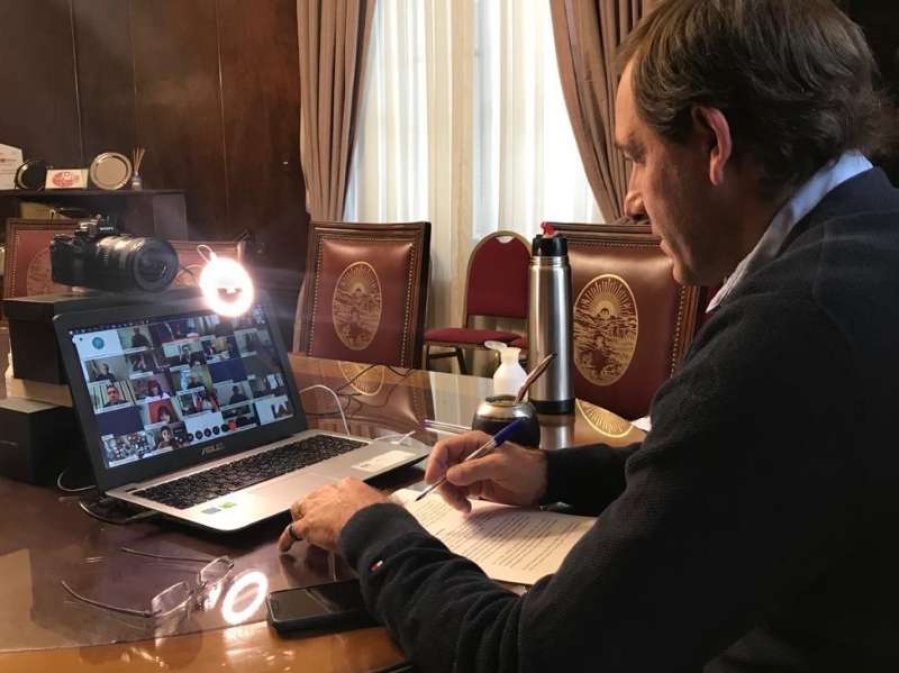 Garro lanzó ”Aprender cada día”, el programa que nos prepara a una importante flexibilización de cuarentena en La Plata