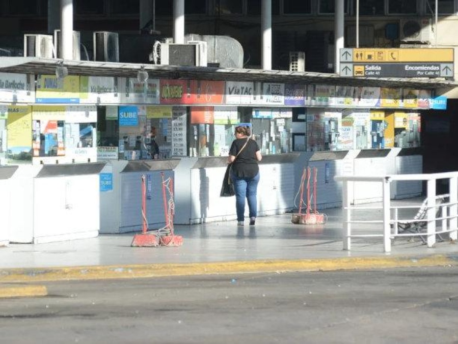 La Plata volvería a la ”Fase 1” de la cuarentena por el descontrol en los contagios: casi no quedan camas en los hospitales