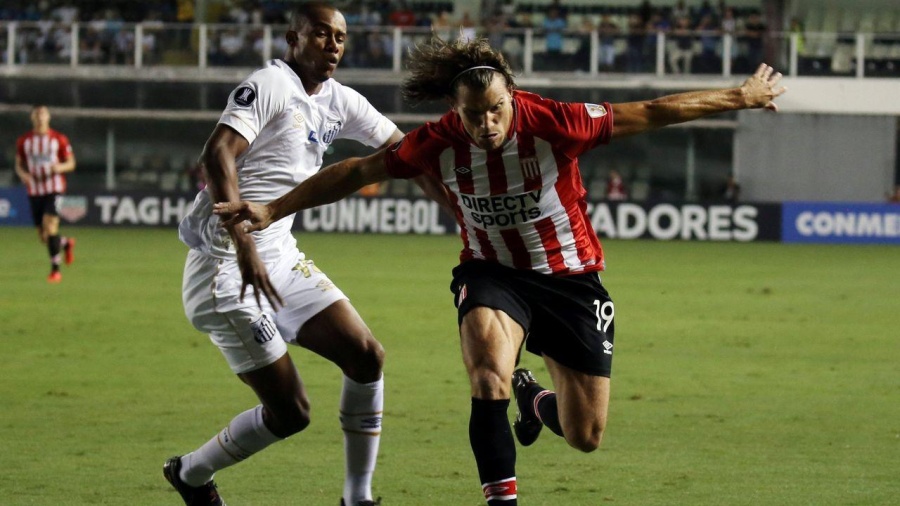 Estudiantes apunta a Dubarbier para reforzar la defensa 