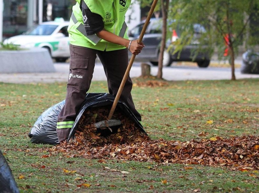 Protesta y preocupación en un galpón de cooperativistas de La Plata por caso positivo de coronavirus