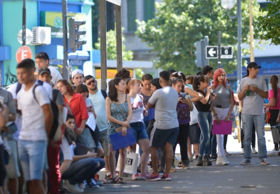 Bajó el desempleo en La Plata porque muchos vecinos bajaron los brazos para buscar trabajo