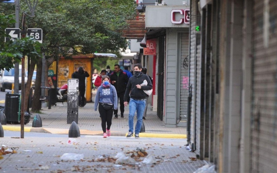 Comerciantes del centro le piden a los platenses que adelanten sus compras por la cuarentena: ya están tomando pedidos 