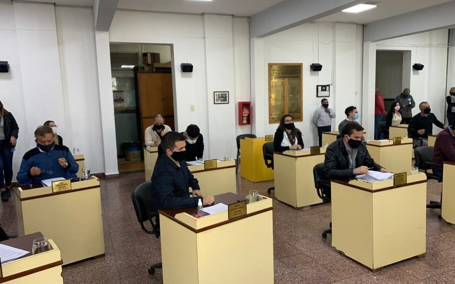 Los concejales de Nedela donarán el medio aguinaldo en Berisso