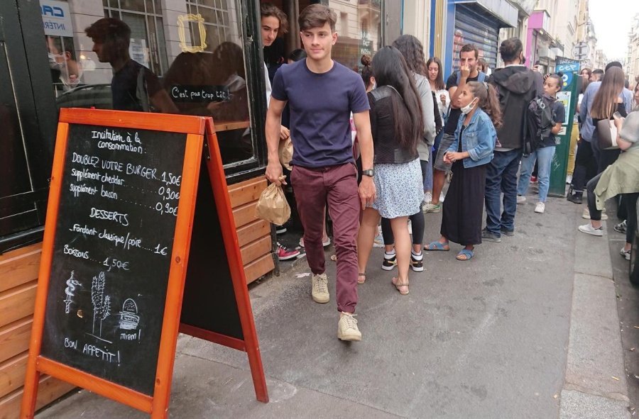 Un restaurante de París cerrará por tener demasiados clientes
