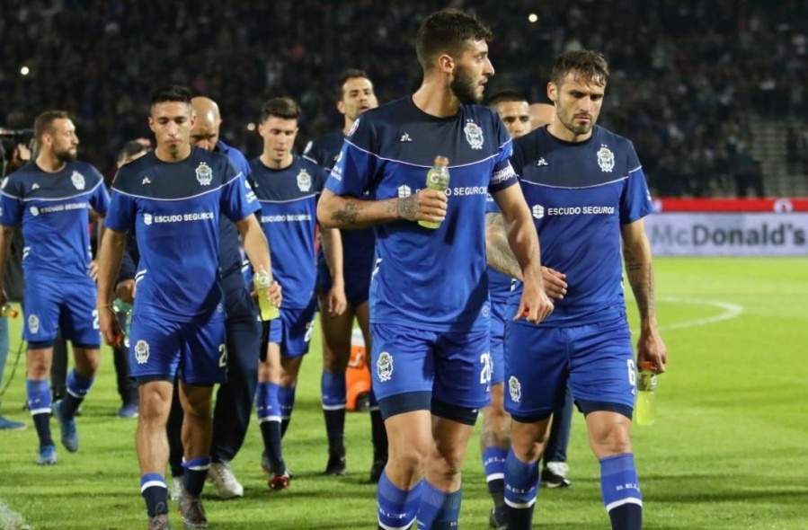 Un ex Gimnasia que soñaba con irse a Europa terminó en Rosario