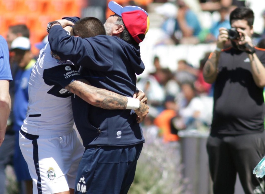 Un jugador está dispuesto a resignar dinero para seguir en Gimnasia