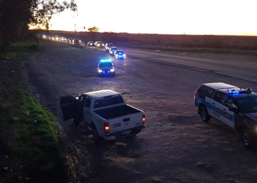 Búsqueda de Facundo Astudillo Castro: los perros marcaron una ”esencia” del joven en dos patrulleros