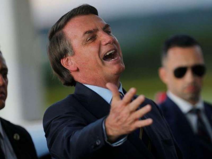 Bolsonaro continúa desafiando al coronavirus: aún infectado, no utiliza el barbijo en la residencia presidencial