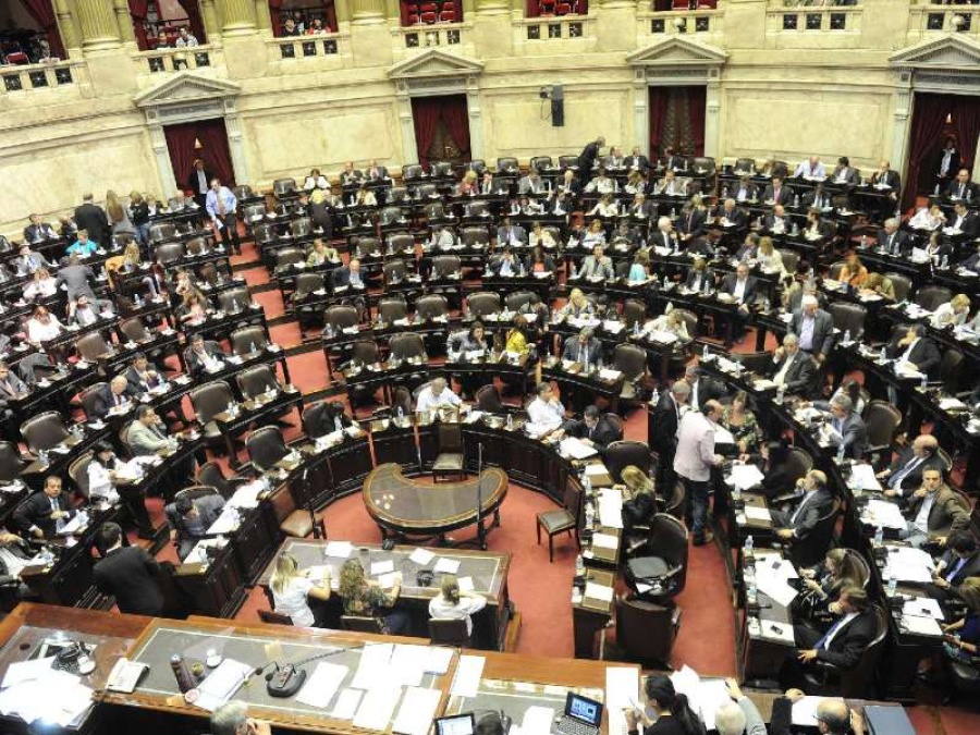 El Gobierno presentó una ambiciosa ampliación del Presupuesto, con nueva deuda por u$s 1.500 millones