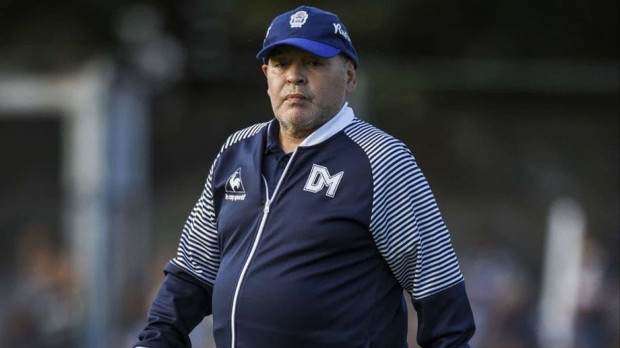 En Gimnasia creen que Maradona no debería presentarse a entrenar