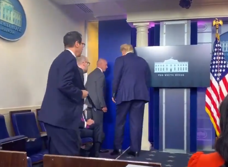 Evacuan a Trump luego de un tiroteo en las inmediaciones de la Casa Blanca