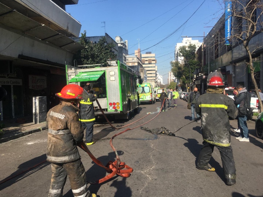 La explosión en el edificio de 7 y 50 sería por culpa de una vela 