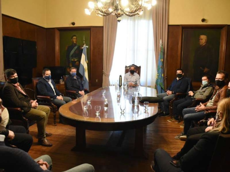 Julio Garro se reunió con sectores de la construcción privada y pedirá a Provincia que se reanude la actividad