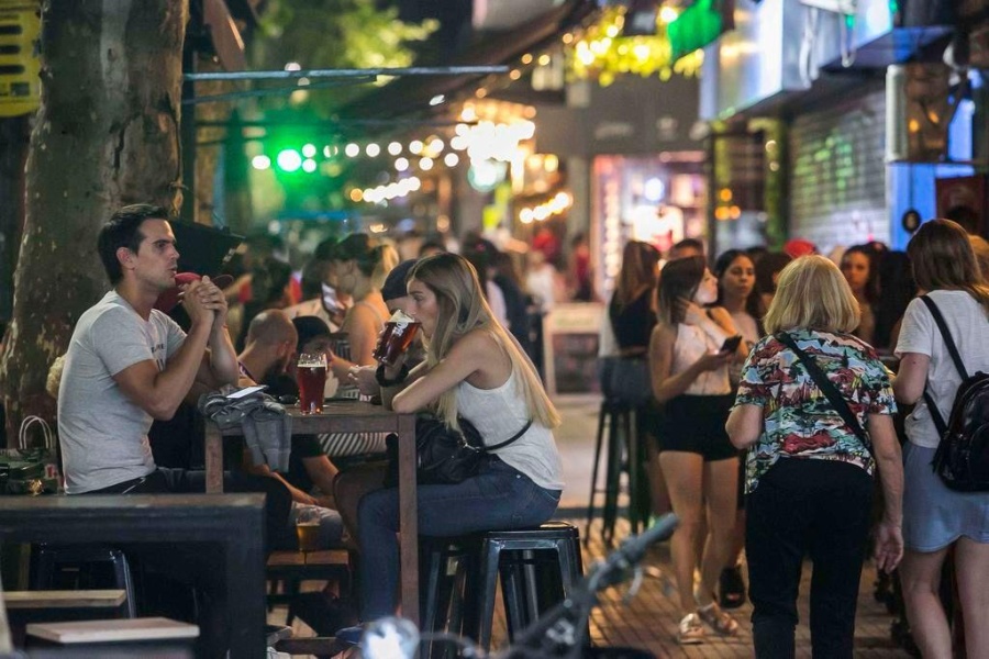 El sector gastronómico de La Plata cerca del regreso, y el Fútbol 5 muy frío: así lo evalúa Provincia