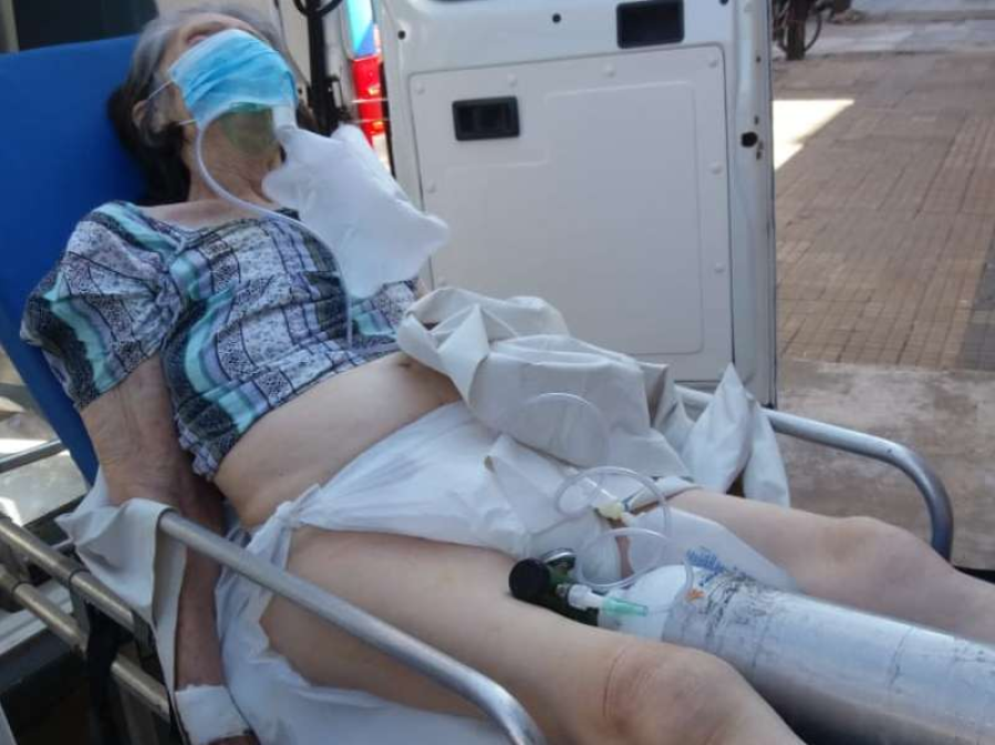 El crudo testimonio del nieto de la abuela fallecida por COVID-19 en La Plata: ”Tenía un cuadro de neumonía y la sacaron en pañales”