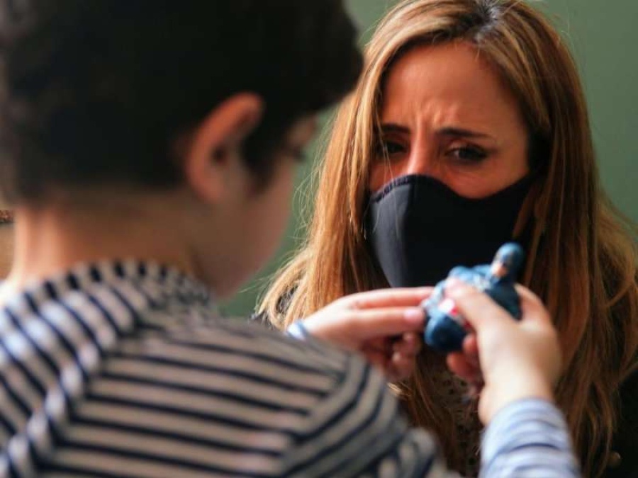 Tolosa Paz visitó el hogar de niños Joaquín V. González de La Plata: ”Merecen todo nuestro acompañamiento”