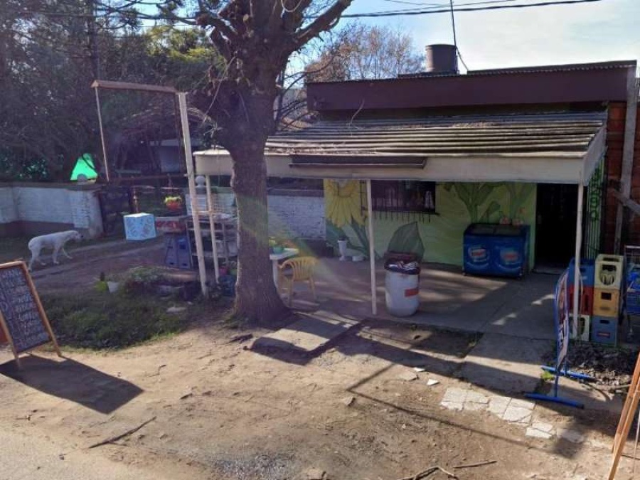 Ni las rejas detienen a los ladrones en City Bell: robaron y destrozaron un almacén