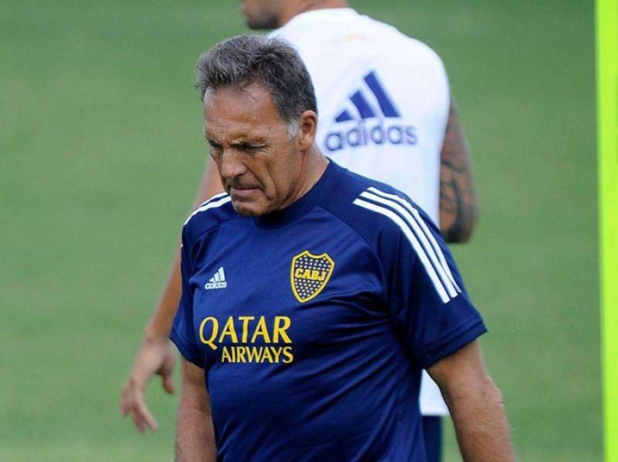 Alerta en la burbuja de Boca: 14 jugadores tienen COVID-19 y Miguel Russo fue apartado