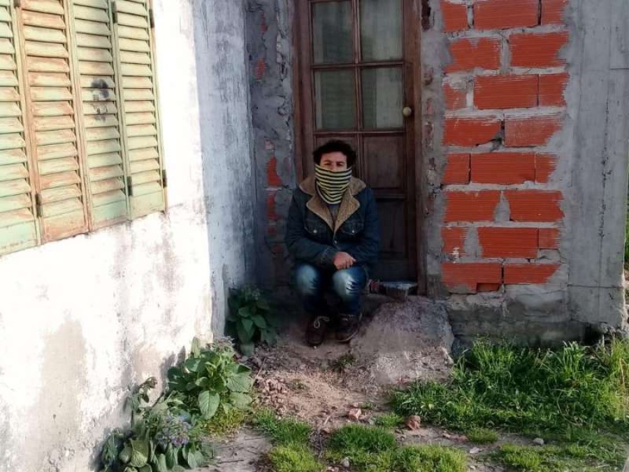 Le prestaron una casa en La Plata, no puede conseguir empleo y ahora lo quieren echar: ”No quiero vivir en la calle”