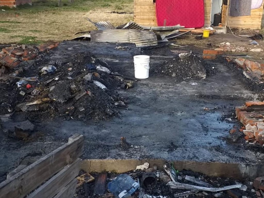 Así quedó la casa de una familia de La Plata luego de un terrible incendio: ”Nos destruyó todo; no tenemos más nada”