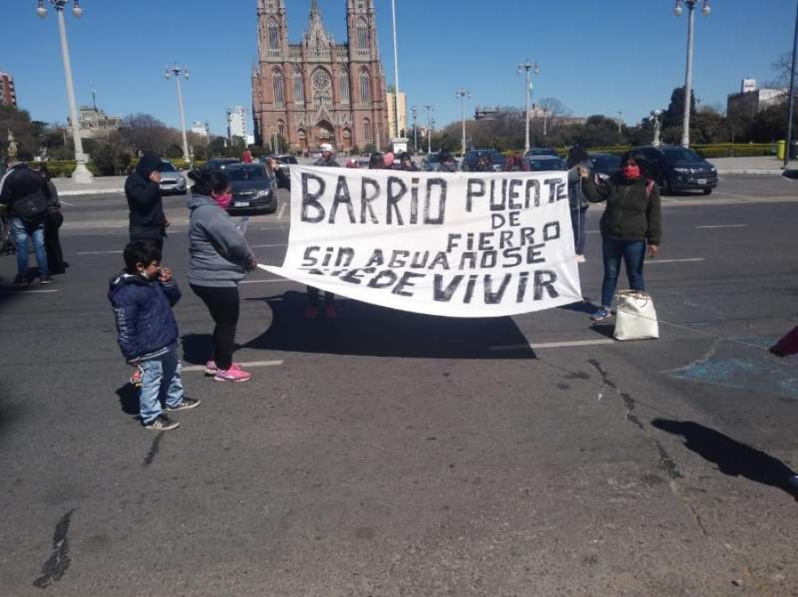 Vecinos de Altos de San Lorenzo reclaman que el municipio nos los quiere atender: ”No les interesan los pobres”
