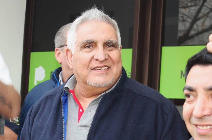 El Pata Medina tiene COVID-19 y también dieron positivo tres familiares que conviven con él