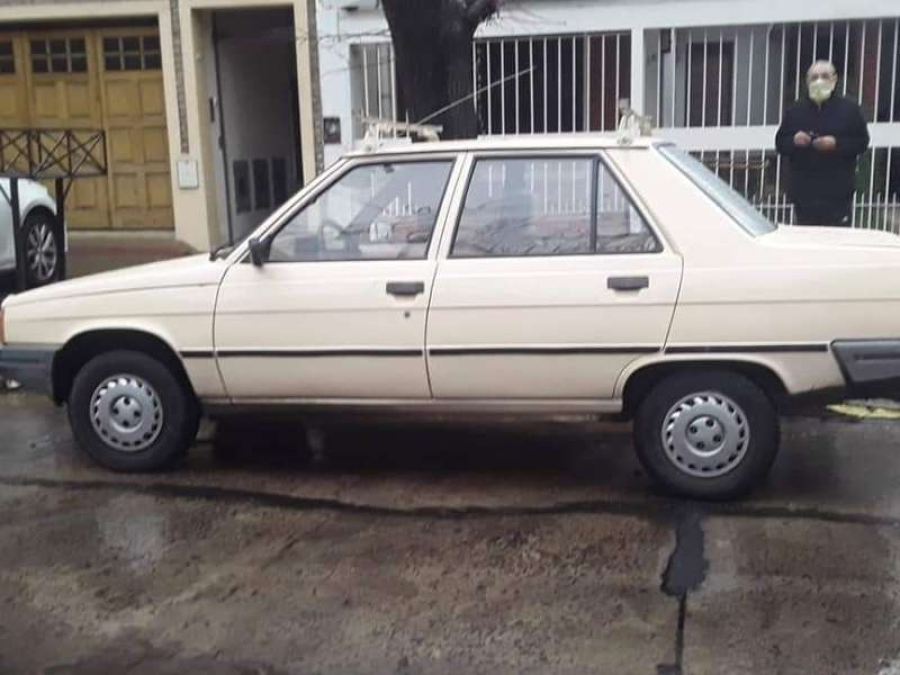 Un abuelo de La Plata iba a retomar el trabajo tras recuperarse de COVID-19 y le robaron su única herramienta: ”Ese auto era su vida”