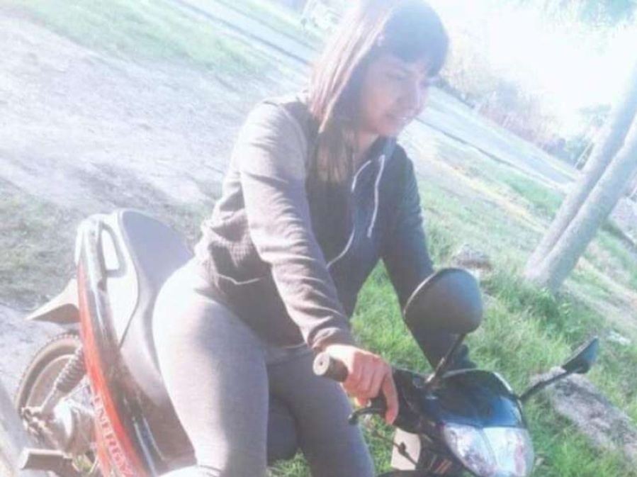 Fue embestida en Avenida 44, la dejaron tirada y se encuentra internada con múltiples lesiones: piden testigos e información