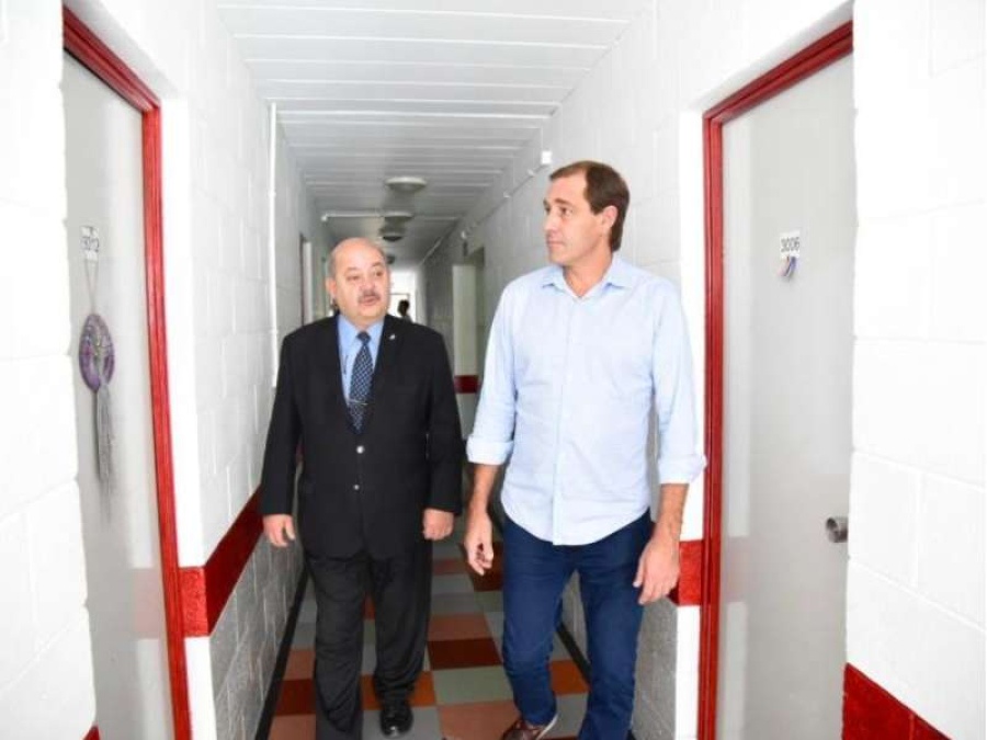 El concejal platense ”Nano” Cara mostró cómo la Municipalidad oculta los fallecidos por COVID-19: ”La salida es colectiva, no individual”