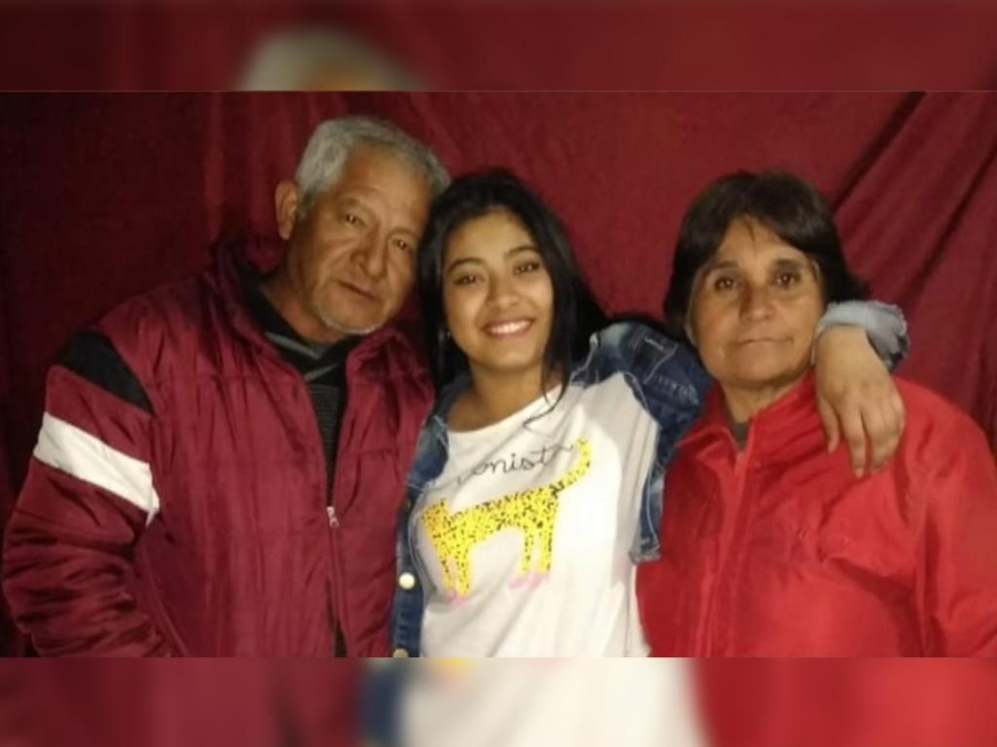 Una familia de La Plata vive horas de agonía tras un incendio que los dejó sin nada: ”Mi mamá necesita atención y queremos al menos levantarle un cuadrado”