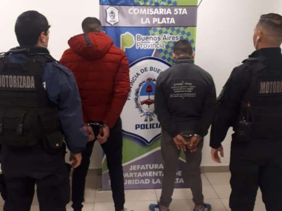 Detuvieron a dos jóvenes en La Plata que robaron una moto para seguir robando cómo ”motochorros”