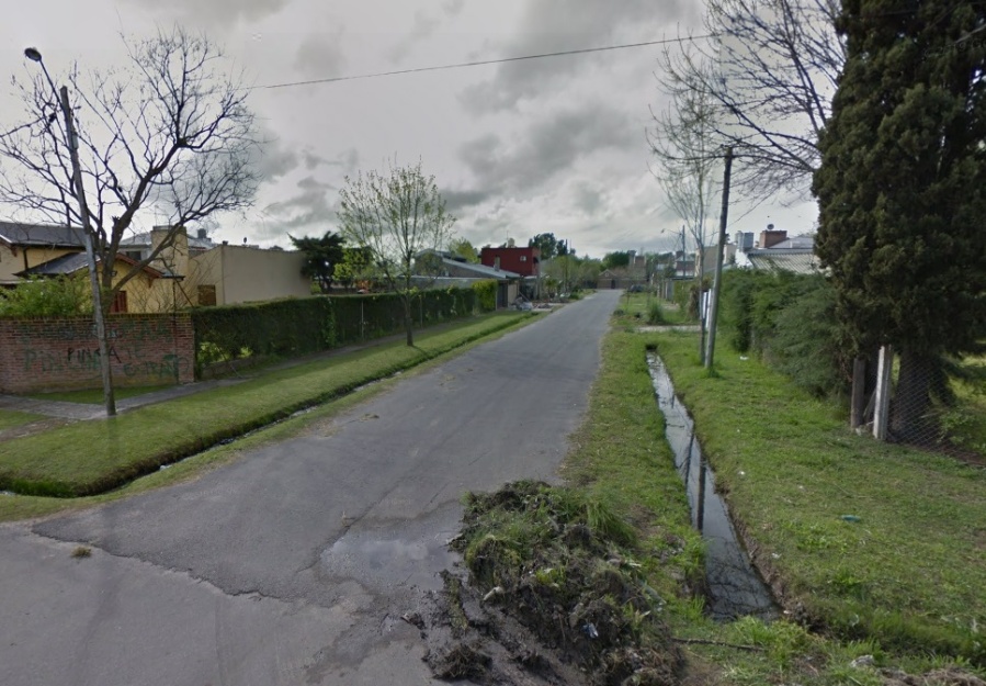 Seis delincuentes irrumpieron en una quinta de Villa Castells y les robaron a once jóvenes que estaban pasando sus vacaciones