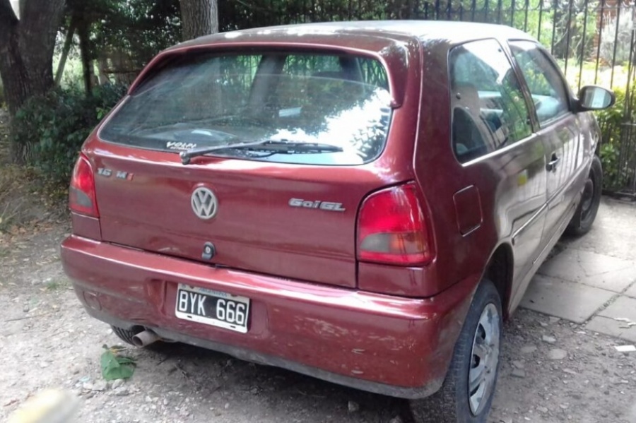 Hace poco fue papá y le robaron el auto que utilizaba para ir a trabajar en La Plata
