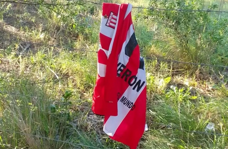 Violenta entradera en La Plata: golpearon a un hombre, le dispararon a su hija y perdieron una camiseta cuando escaparon