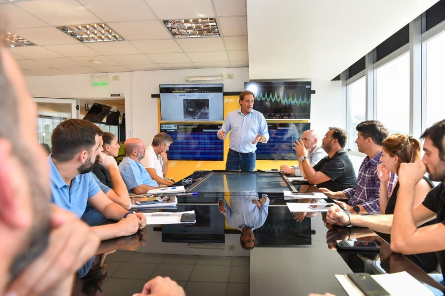 Garro convocó al Comité de Emergencias por la ola de calor, intimó a ABSA y anunció medidas para los platenses