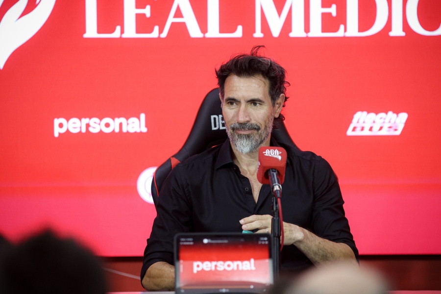 Domínguez le abrió la puerta de salida a Ascacíbar y Cetré: ”Estudiantes necesita vender”